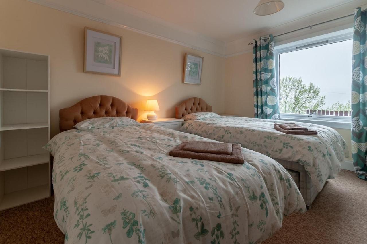 Loch View Apartment ฟอร์ตวิลเลียม ภายนอก รูปภาพ